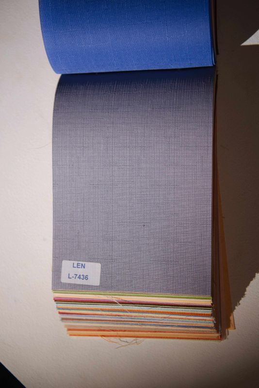 Рулонна штора Льон закритого типу Сірий