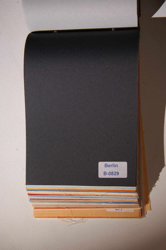 Рулонна штора Berlin закритого типу Графітовий (RT-01-2064)