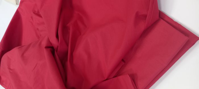 Постільна білизна Червоне Ранфорс MERISET - Сімейний на резинці