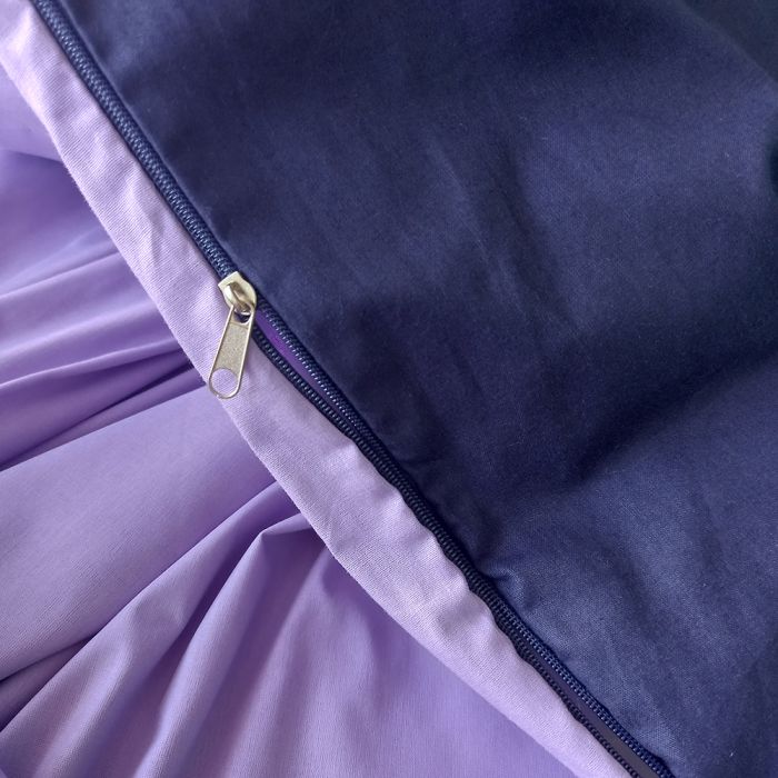 Постільна білизна PREMIERE Темносинє/Лавандовий настрій Ранфорс MERISET - Сімейний на резинці