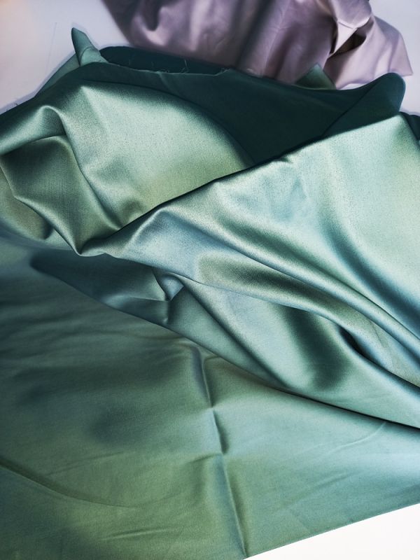 Постільна білизна MINT Premium Сатин однотон MERISET - Сімейний на резинці