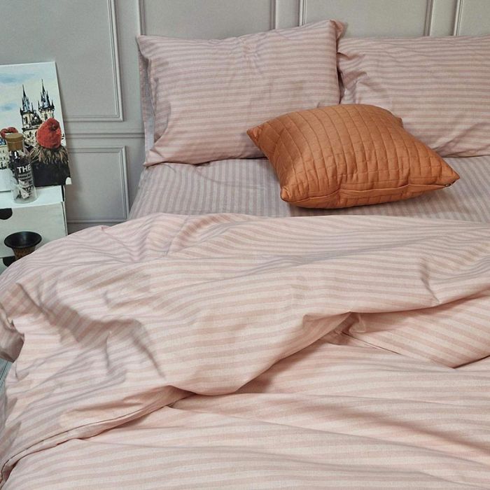 Постільна білизна Рожевий страйп Бязь Люкс MERISET - Сімейний на резинці