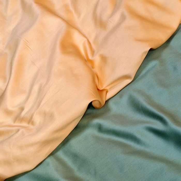 Постільна білизна ДУЕТ GREEN FOG/SOFT PEACH Premium Сатин однотон MERISET - Сімейний на резинці
