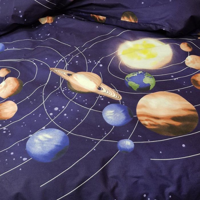 Постільна білизна Планети Сатин MERISET - Сімейний на резинці