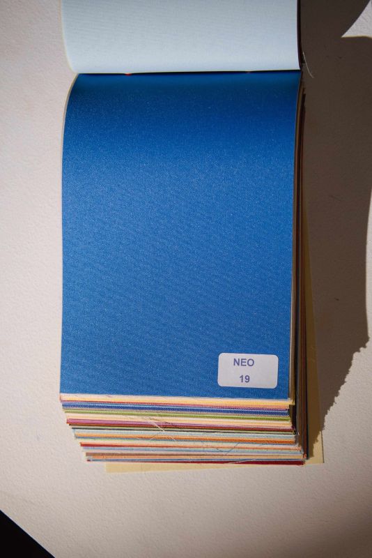 Рулонна штора Neo закритого типу Синій