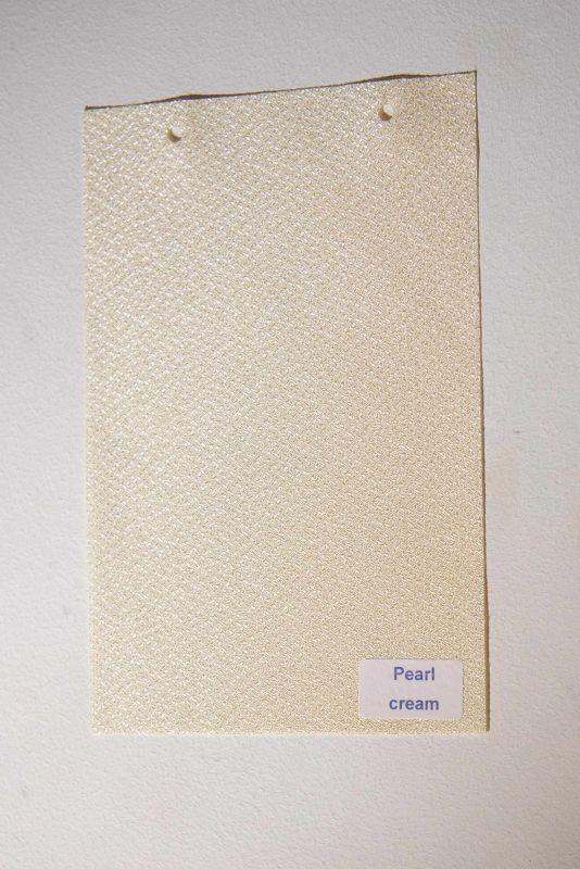 Рулонна штора Pearle закритого типу Кремовий