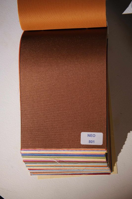 Рулонна штора Neo закритого типу Коричневий