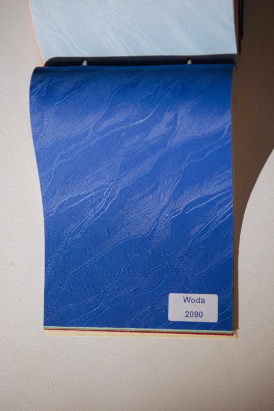 Рулонна штора Woda закритого типу Синій