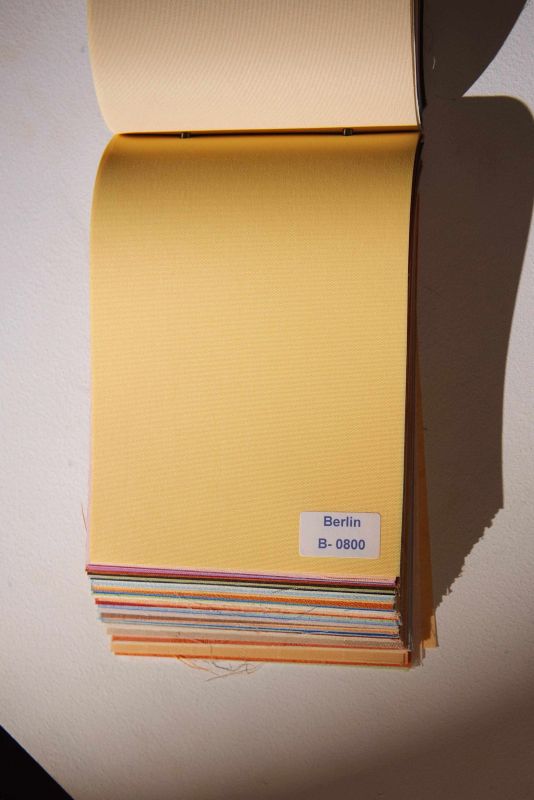 Рулонна штора Berlin закритого типу Жовтий (RT-01-1396)