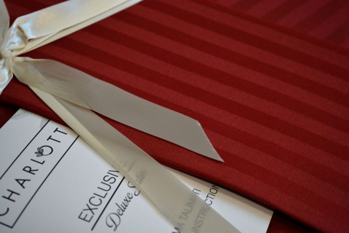 Двоспальний Євро комплект Charlotte Bordo Сатин-Stripe / простирадло на резинці 180x200см