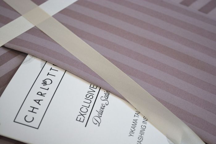 Двоспальний Євро комплект Charlotte Murdum Сатин-Stripe / простирадло на резинці 180x200см