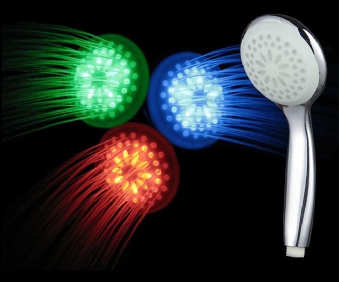 Светодиодная насадка для душа Led Shower Душевая лейка с подсветкой, меняющейся от температуры воды