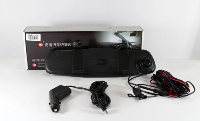 Автомобильный видеорегистратор зеркало с камерой заднего вида DVR 138W PR5