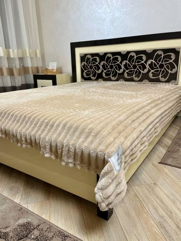 Плед Королівська смужка Шарпей Colorful Home DR-2