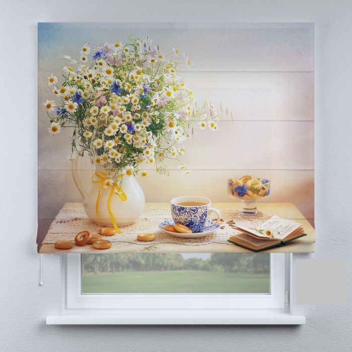 Римська штора з ланцюжковим карнизом ваза з квітами