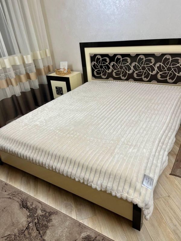 Плед Королівська смужка Шарпей Colorful Home DR-1