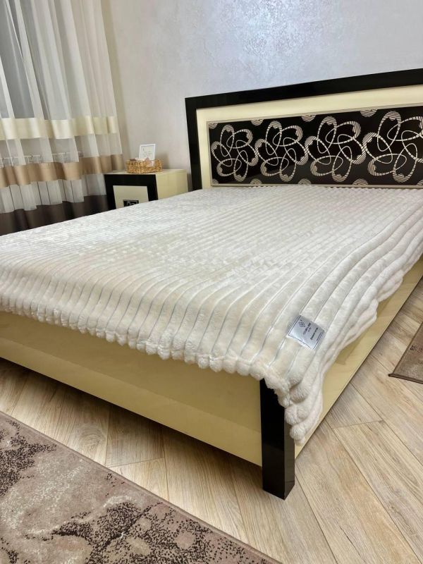 Плед Королівська смужка Шарпей Colorful Home DR-1