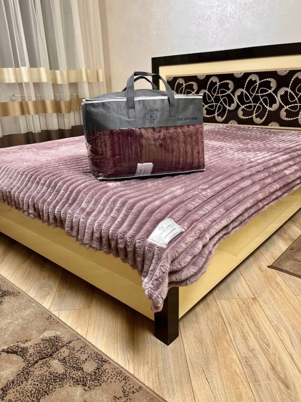 Плед Королівська смужка Шарпей Colorful Home DR-4