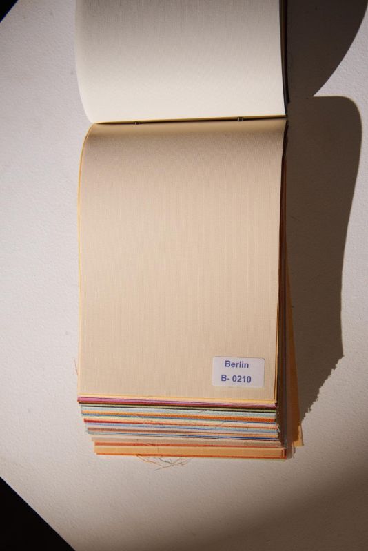 Римські штори з ланцюжковим карнизом Berlin бежевий