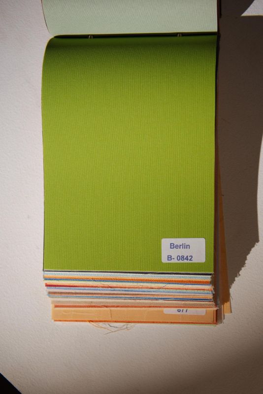 Римські штори з ланцюжковим карнизом Berlin салатовий