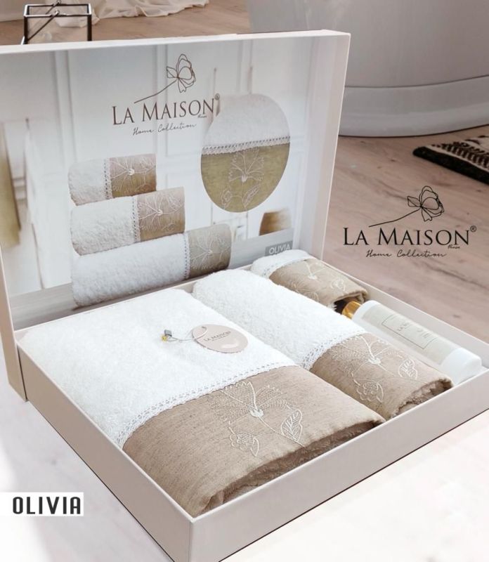 Подарунковий набір рушників з парфумом La Maison Olivia