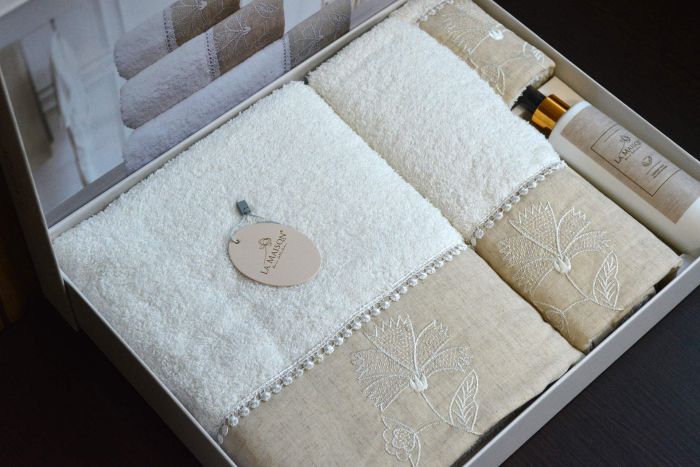 Подарунковий набір рушників з парфумом La Maison Olivia