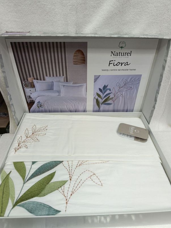 Двоспальний Євро комплект Naturel Fiora White Сатин з вишивкою